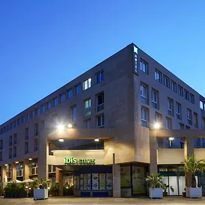 *** Hotel Ibis Styles Centre Port France